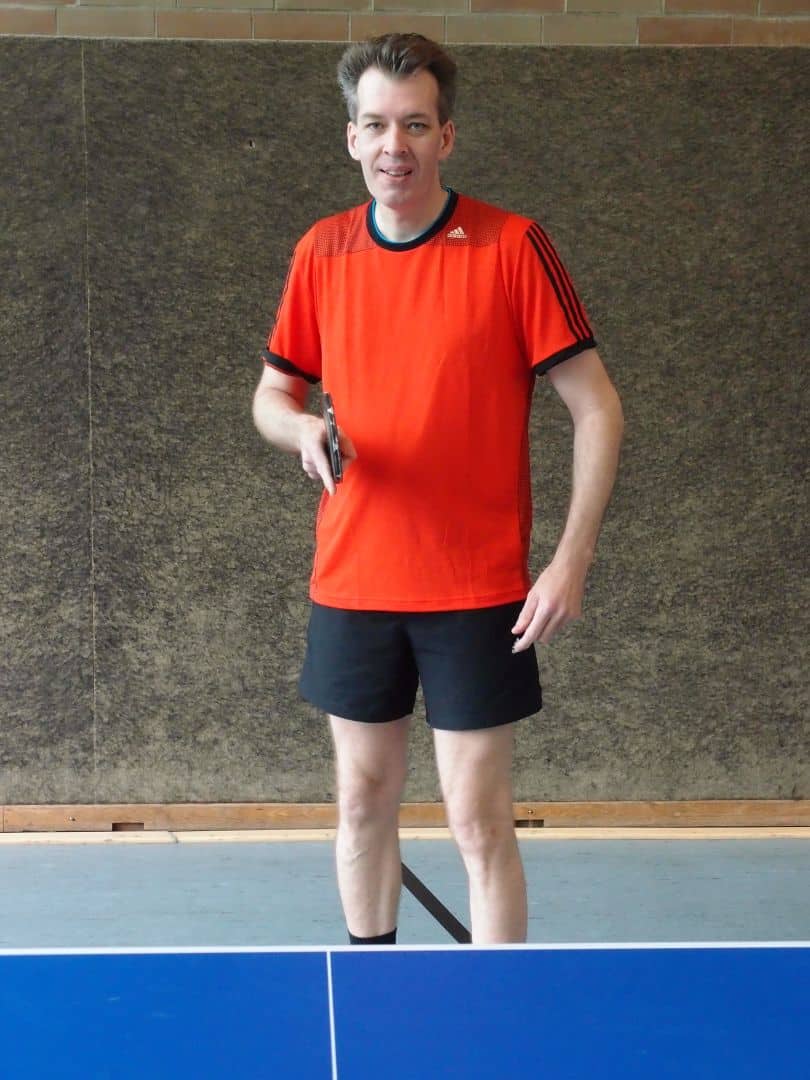 1. TT-Mannschaft muss im Topspiel zu dritt spielen